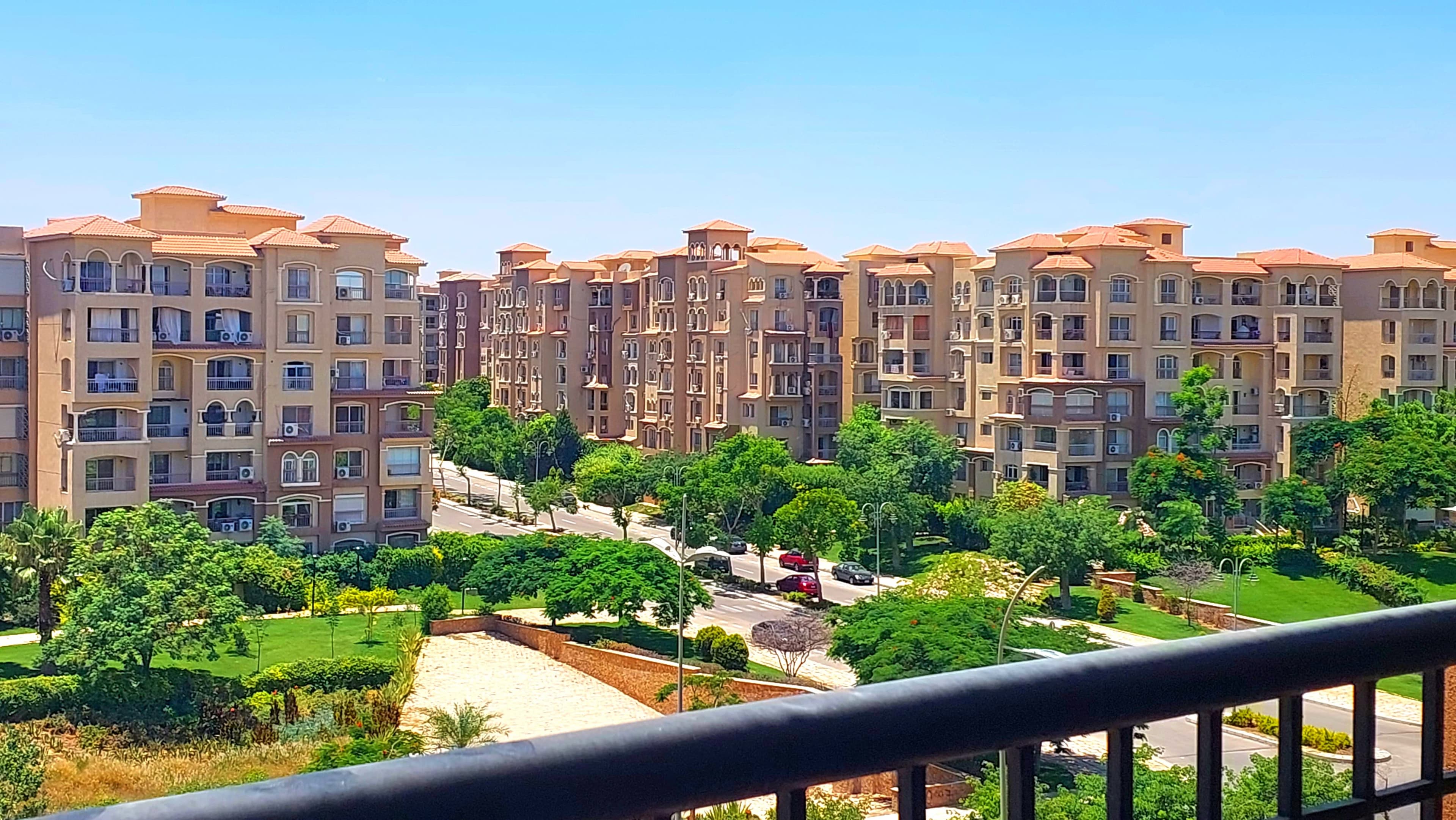 ايجار قانون في 205 متر في b8